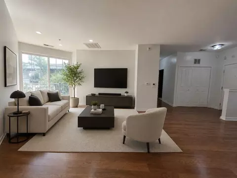 443 2nd St #302, Jersey City, NJ 07302