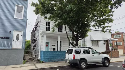 5913 Jefferson St, West New York, NJ 07093