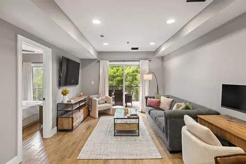 122 Madison St #3, Hoboken, NJ 07030