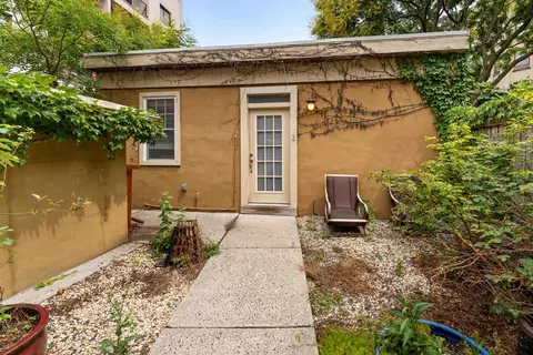 316 7th St #5, Jersey City, NJ 07302