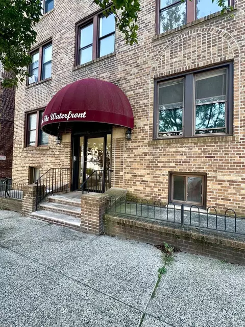 15 Broadway #4, Bayonne, NJ 07002