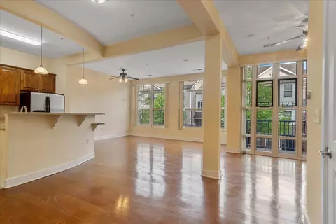 3 Greenwich Dr #85, Jersey City, NJ 07305