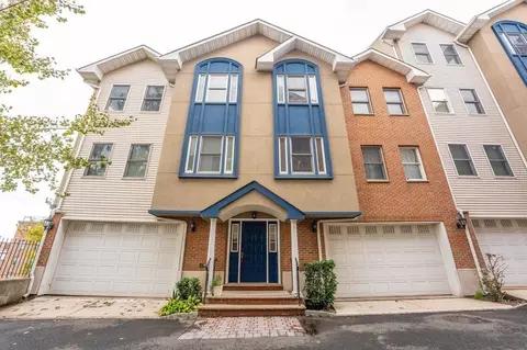 620 38th St #701, Union City, NJ 07087