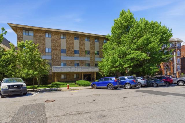 86 W 33rd St #211, Bayonne, NJ 07002