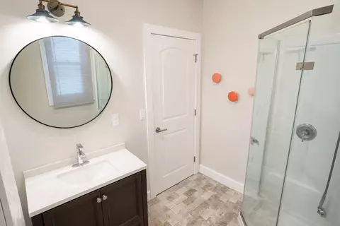 Bath - 528 Undercliff Ave, Edgewater, NJ 07020 photo 2 of 2