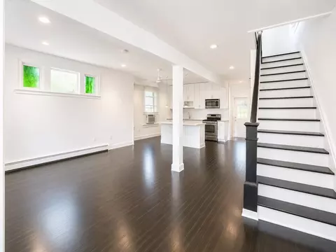 Living - 528 Undercliff Ave, Edgewater, NJ 07020 photo 2 of 3