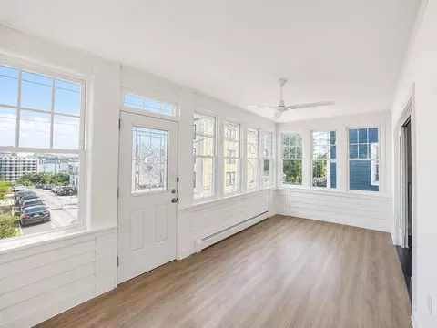 Exterior - 528 Undercliff Ave, Edgewater, NJ 07020 photo 2 of 3