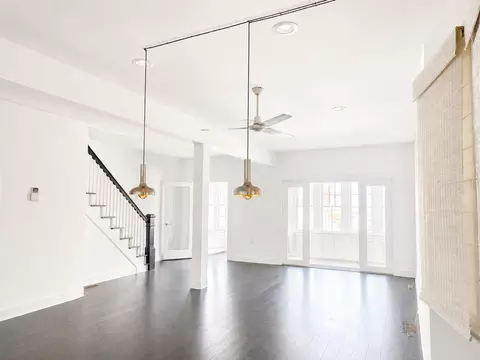528 Undercliff Ave, Edgewater, NJ 07020 photo 1