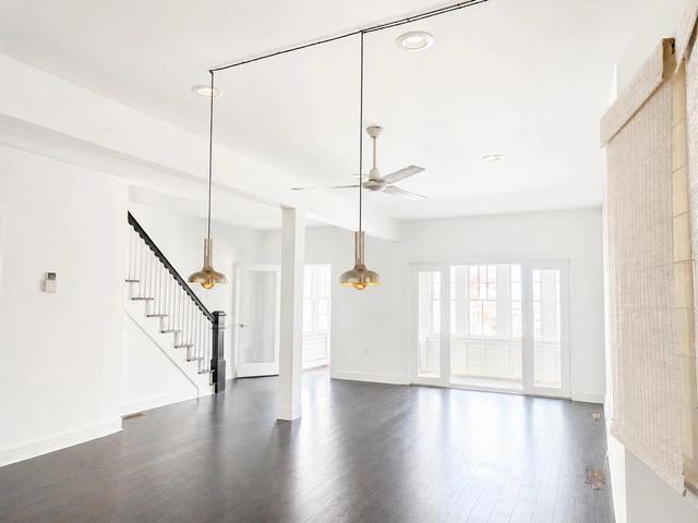 528 Undercliff Ave, Edgewater, NJ 07020