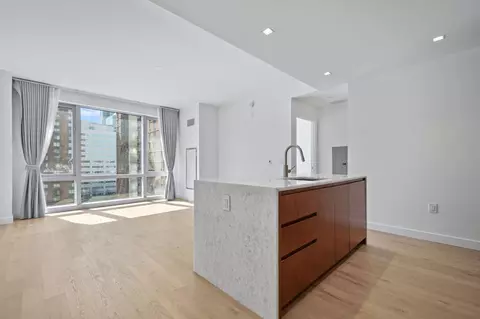 75 Park Ln S #811, Jersey City, NJ 07310