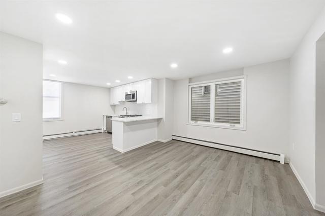 418 7th St, Union City, NJ 07087