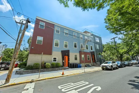102 Colgate St #101, Jersey City, NJ 07302