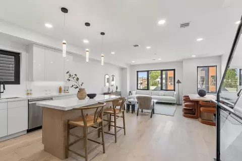 99 Van Horne St #2, Jersey City, NJ 07304