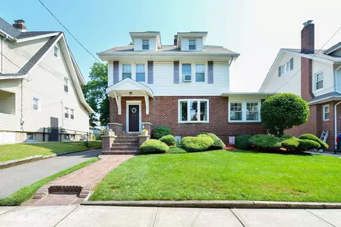 76 Poplar St, Ridgefield Park, NJ 07660