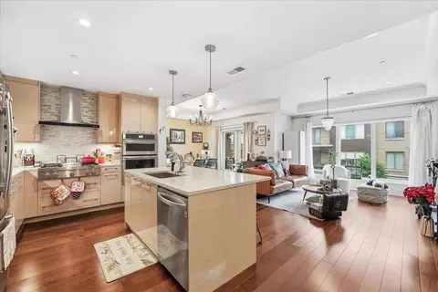 150 Henley Pl #210, Weehawken, NJ 07086