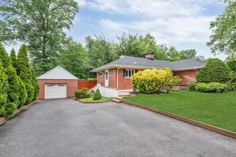 574 Chestnut St, Township Of Washington, NJ 07676