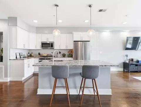 50 Laidlaw Ave #2, Jersey City, NJ 07306