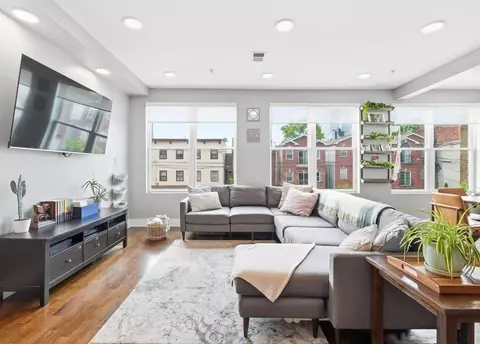 50 Laidlaw Ave #2, Jersey City, NJ 07306