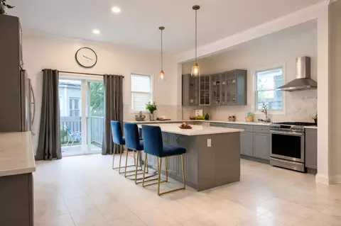 48 Danforth Ave, Jersey City, NJ 07305
