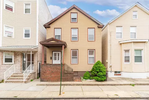 8 Lincoln Ave, Kearny, NJ 07032