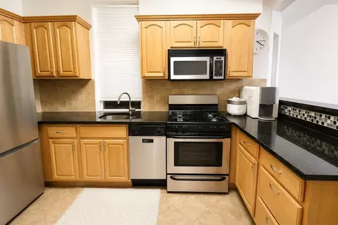 395 2nd St #302, Jersey City, NJ 07302
