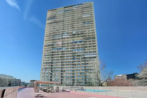 6040 Blvd E #8H, West New York, NJ 07093