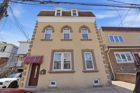 82 E 26th St, Bayonne, NJ 07002