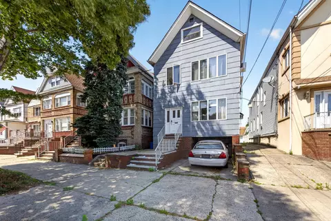 37 E 31st St, Bayonne, NJ 07002