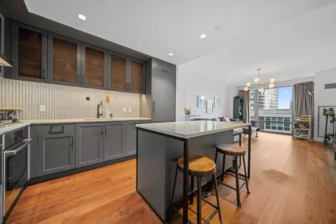 2 Shore Ln #708, Jersey City, NJ 07310