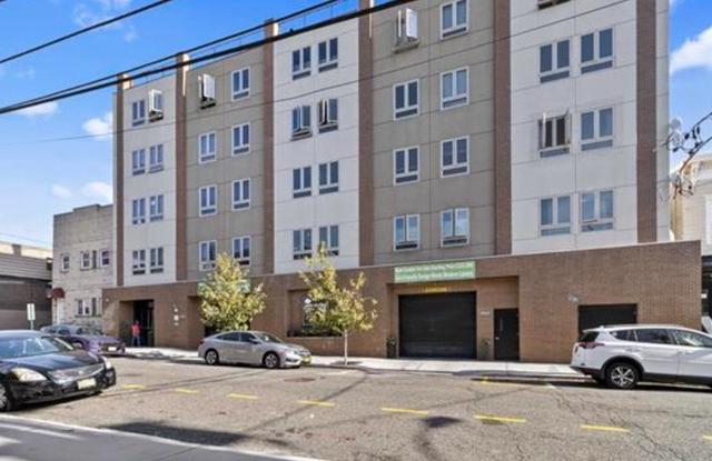62-68 69th St #305, Guttenberg, NJ 07093