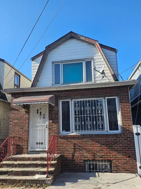 7 Casper Ct, Jersey City, NJ 07305