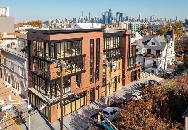 10 South St #303, Jersey City, NJ 07307