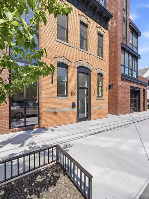 10 South St #303, Jersey City, NJ 07307