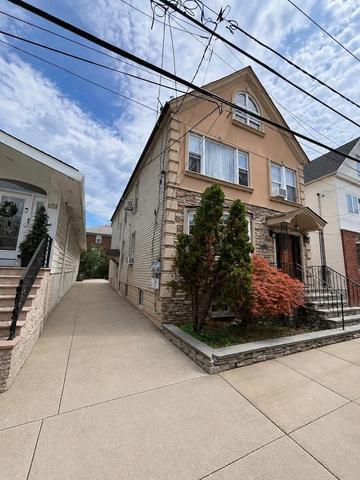 173 W 33rd St, Bayonne, NJ 07002