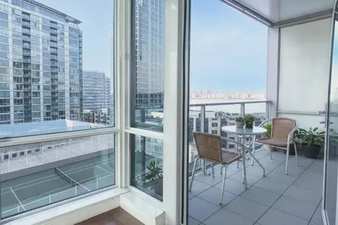 20 Newport Pkwy #1512, Jersey City, NJ 07310