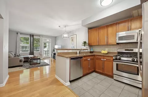 4 Constellation Pl #112, Jersey City, NJ 07305