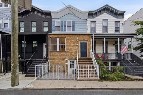 53 12 Jewett Ave, Jersey City, NJ 07304