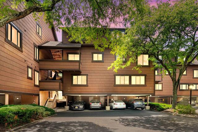 261 Sunset Ky, Secaucus, NJ 07094