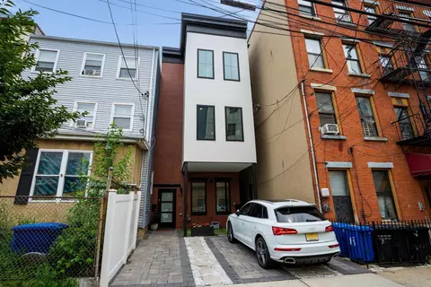 20 Westervelt Pl #2F, Jersey City, NJ 07304