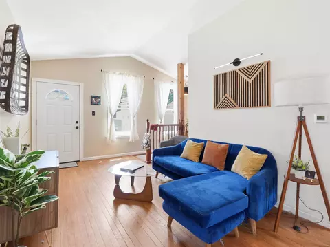 211 Plainfield Ave, Jersey City, NJ 07306
