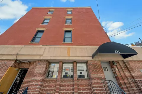 331 Grand St #4, Hoboken, NJ 07030