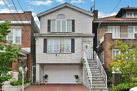 303 76th St, North Bergen, NJ 07047