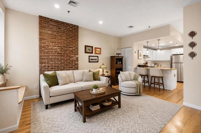 214 Park Ave #3R, Hoboken, NJ 07030