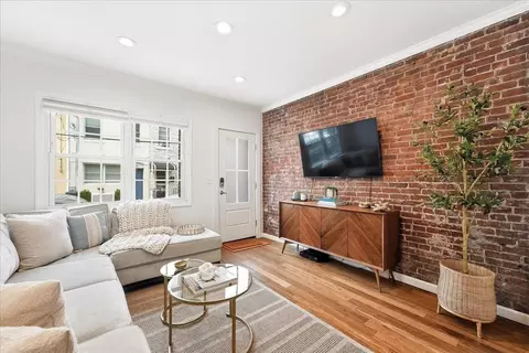 39 Willow Ter, Hoboken, NJ 07030