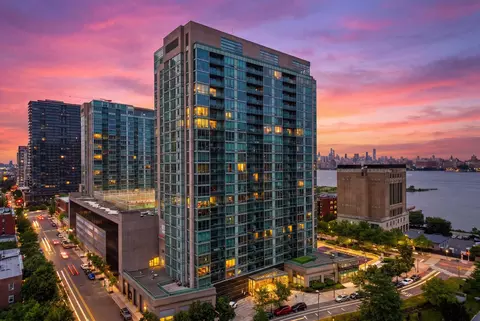 20 Newport Pkwy #2012, Jersey City, NJ 07310