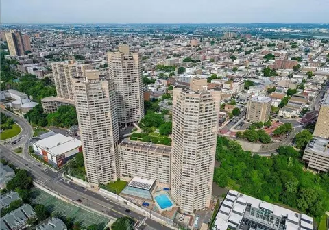 7004 Blvd E #7C, Guttenberg, NJ 07093