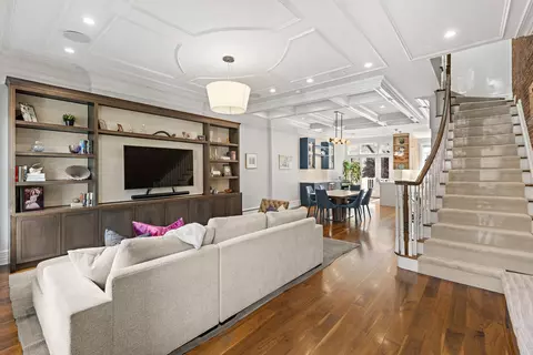 809 Bloomfield St, Hoboken, NJ 07030