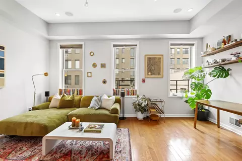 307 1st St #4, Hoboken, NJ 07030