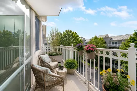 15 Freedom Way # 0401, Jc Greenville, NJ 07306