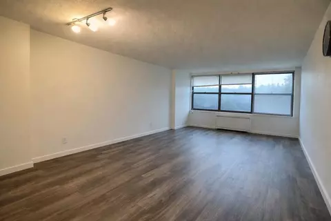 7002 Blvd E #3F, Guttenberg, NJ 07093